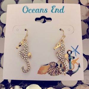 Oceans End Gold Tone Sea Horse Dangle Earrings NWOT